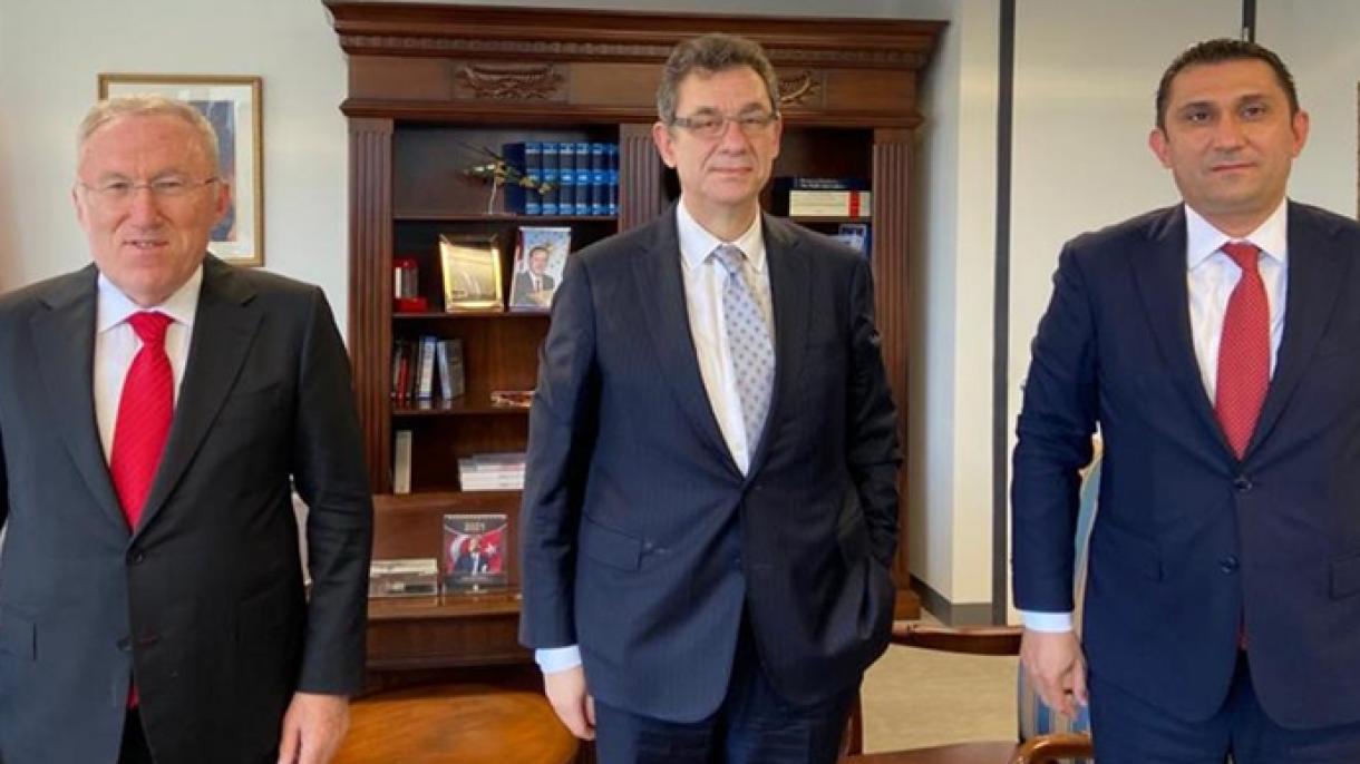 دیدار سفیر ترکیه در واشنگتن با مدیرعامل شرکت فایزر