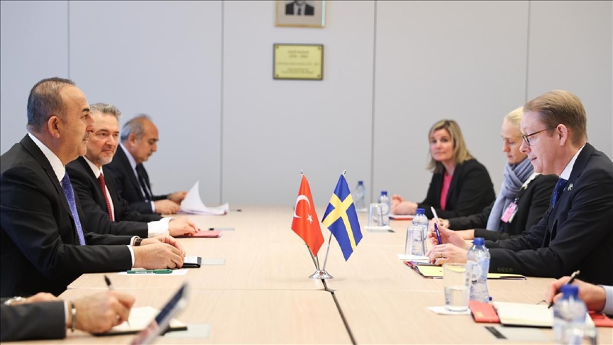 وزرای خارجه ترکیه و سوئد درباره روند عضویت در ناتو گفت‌وگو کردند