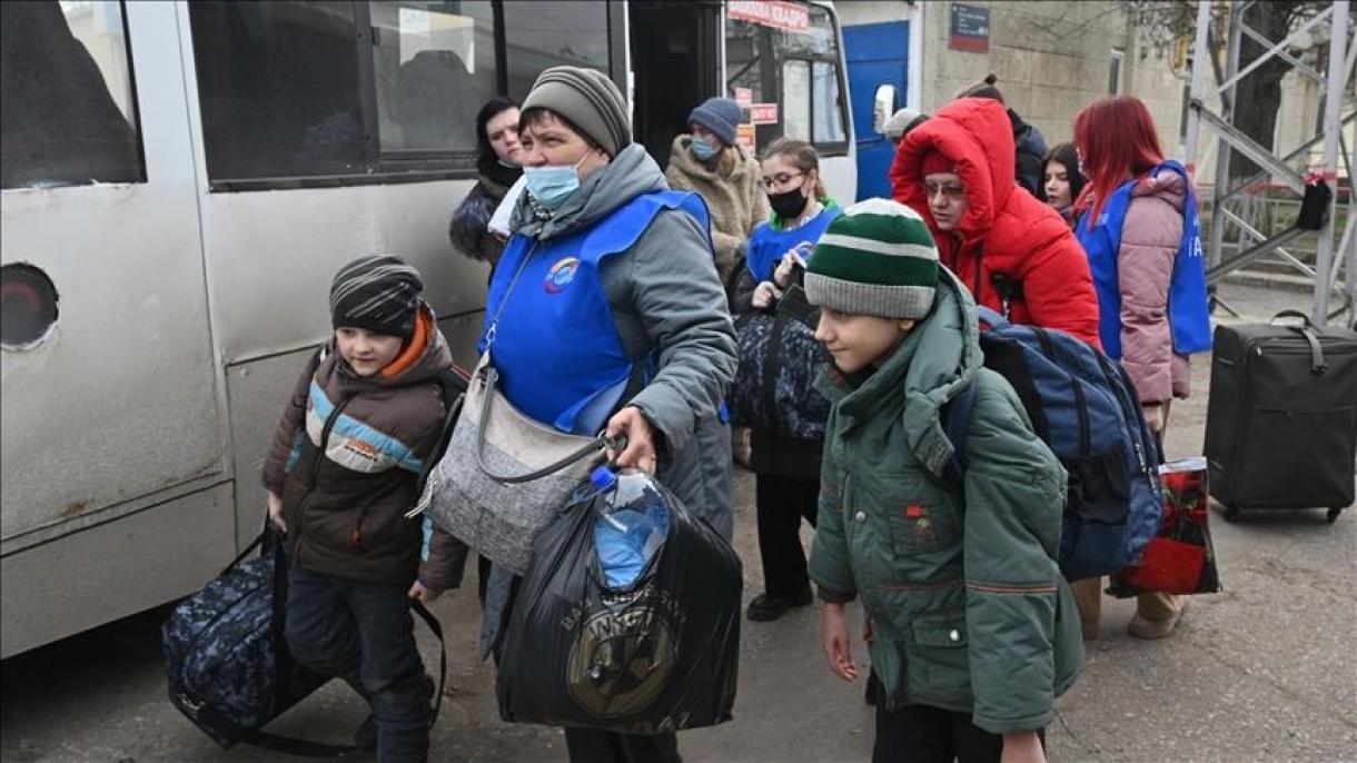 Habitantes abandonan Kiev ante el avance de las tropas rusas en Ucrania