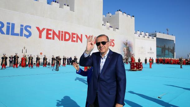 Erdogan na obilježavanju godišnjice osvajanja Istanbula: Nemoguće pisati historiju bez pominjanja Istanbula