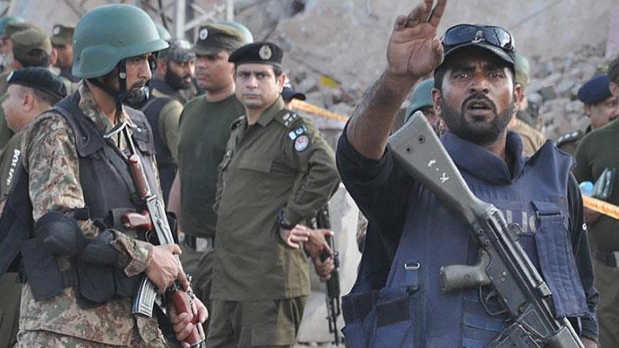 پاکستانده پولیس گه قرشی انتحاری هجوم اویوشتیریلدی