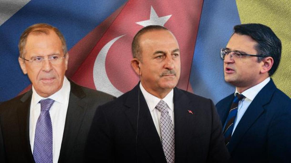 Tovább egyeztet Çavuşoğlu az orosz és az ukrán kollégájával