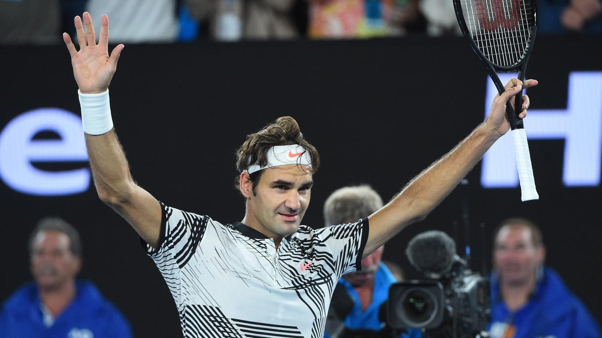 Roje Federer turnirin ilk finalçısı oldu