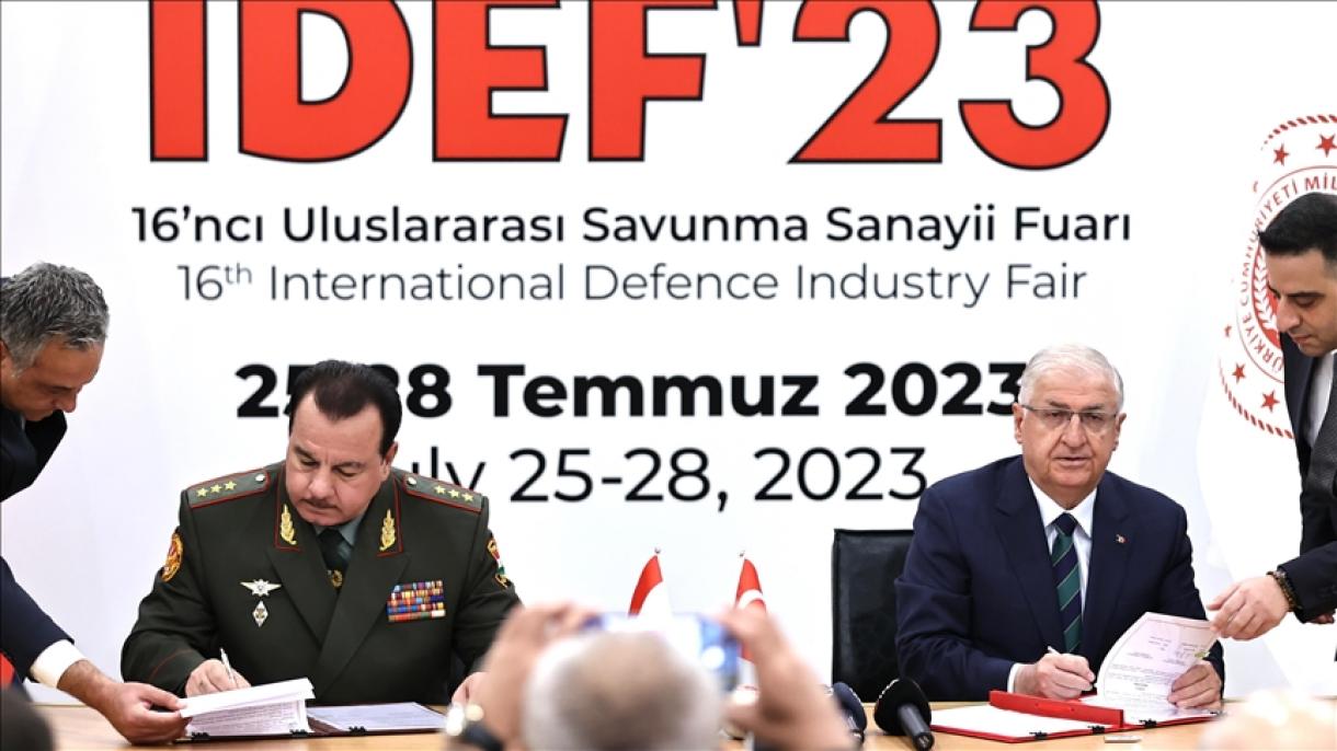 دیدار وزرای دفاع ترکیه و تاجیکستان در استانبول