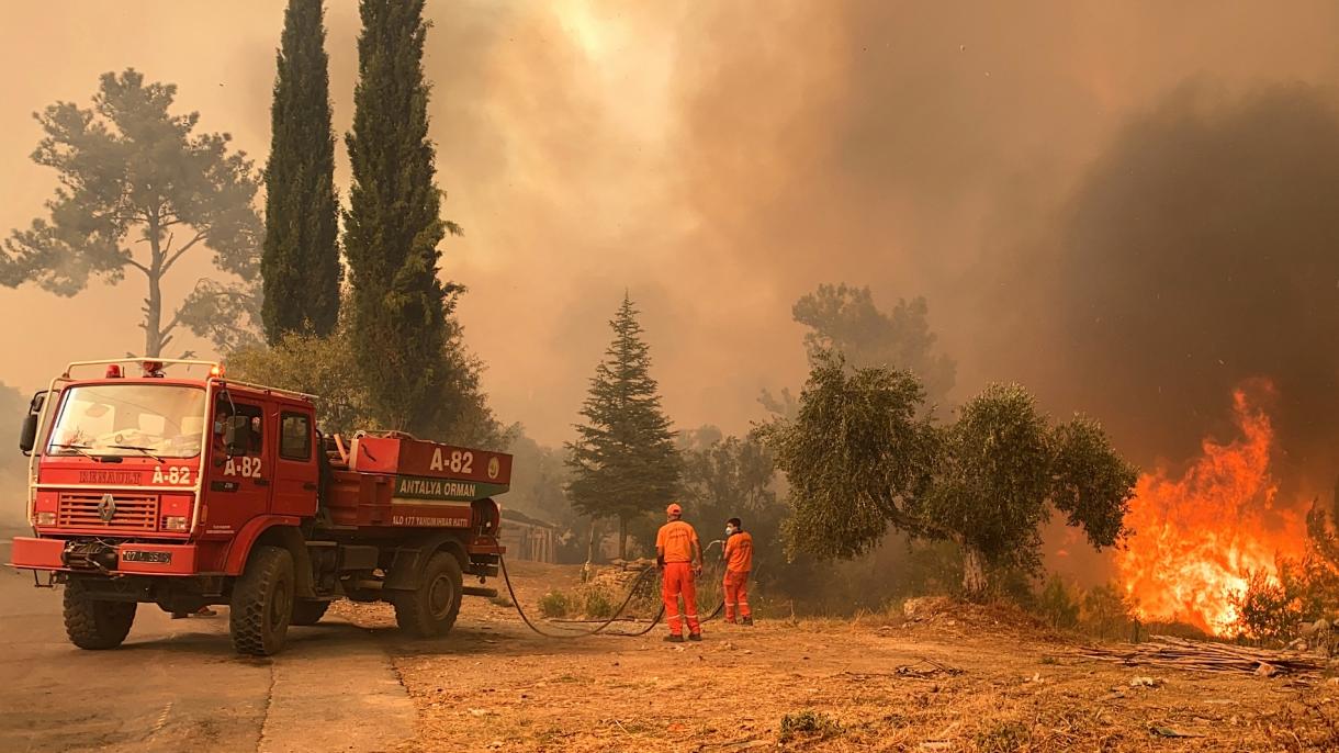 Controlan 43 de los 63 incendios estallados en el sur de Turquía
