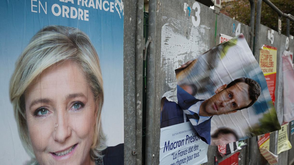 فرانس، لے پین کا پارٹی کی قیادت سے علیحدگی کا فیصلہ