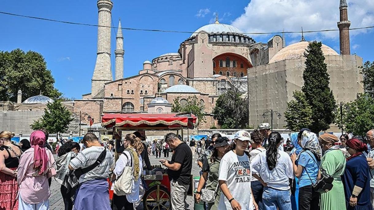 BBC: „თურქეთში ჩასული უცხოელი ტურისტების რაოდენობა იზრდება“