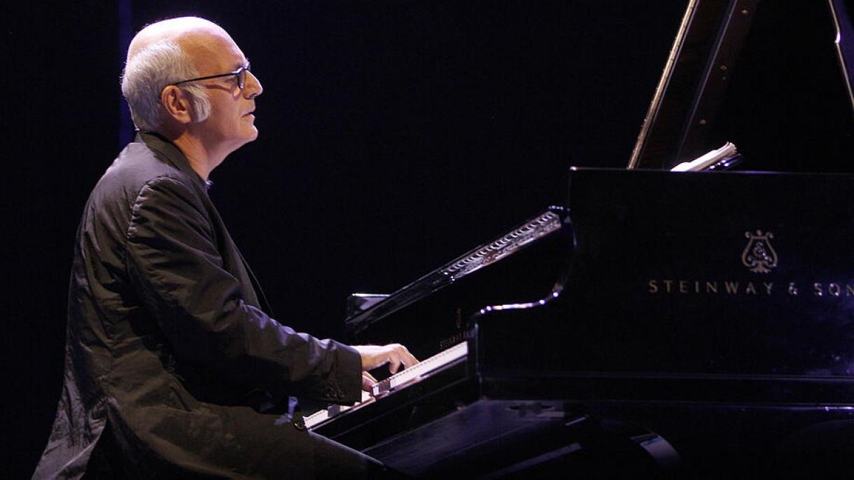 Italiyalik bastakor Ludovico Einaudi Turkiyada konsert beradi