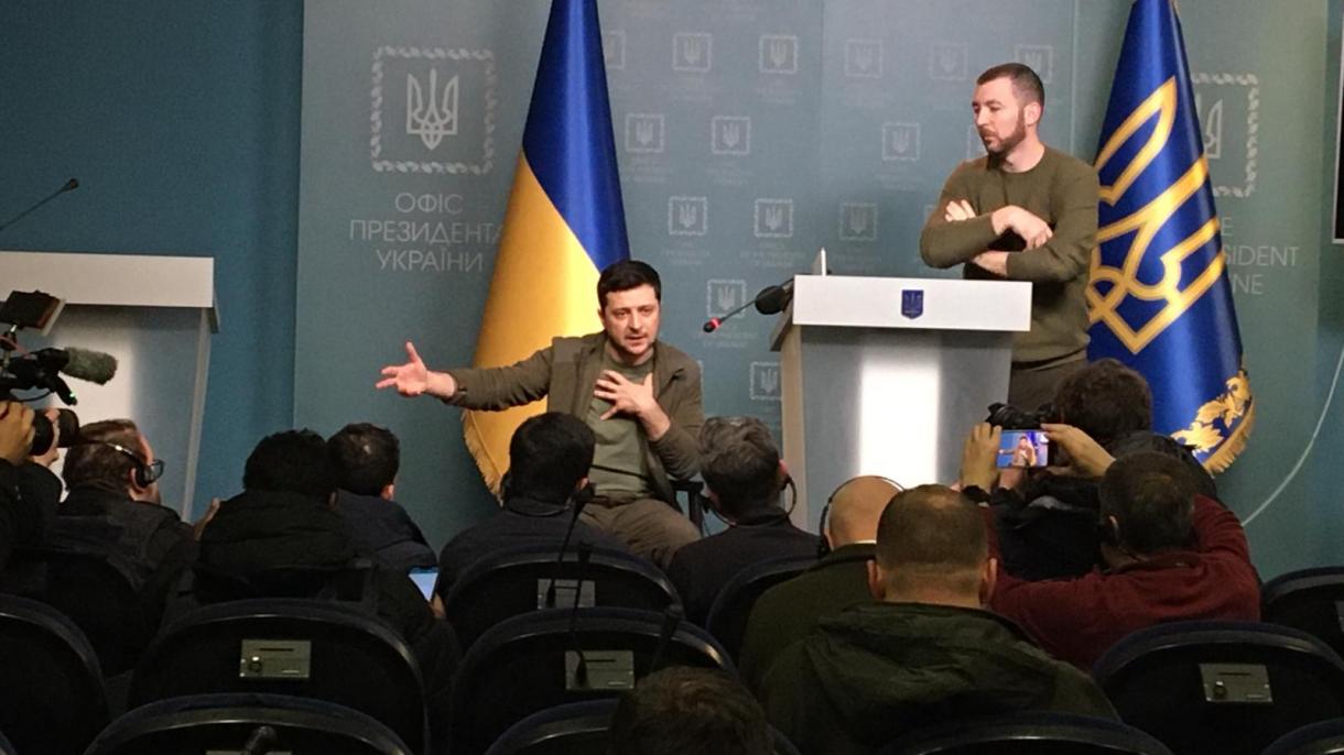 Zelenski rechaza las acusaciones de Rusia de que haya armas químicas en Ucrania