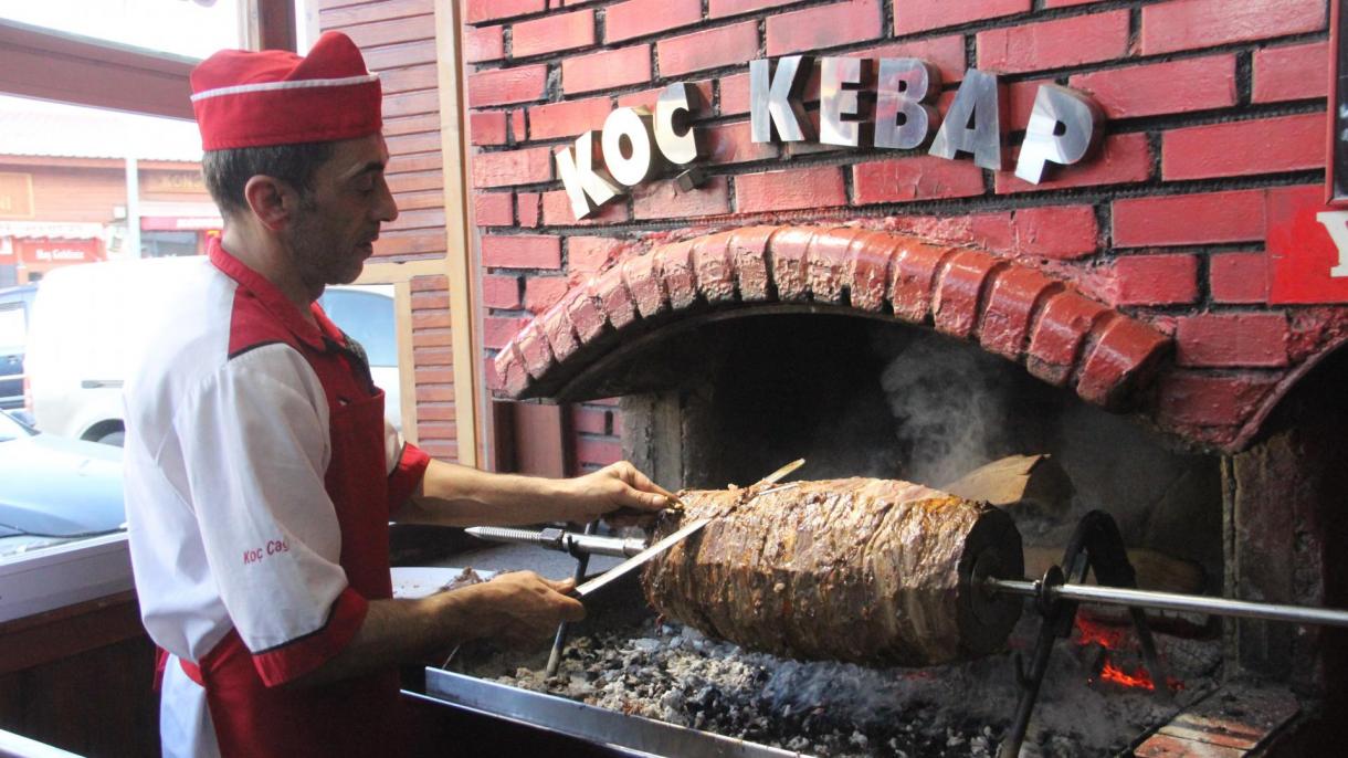 A “Cağ kebabı”-ért rajong most a világ