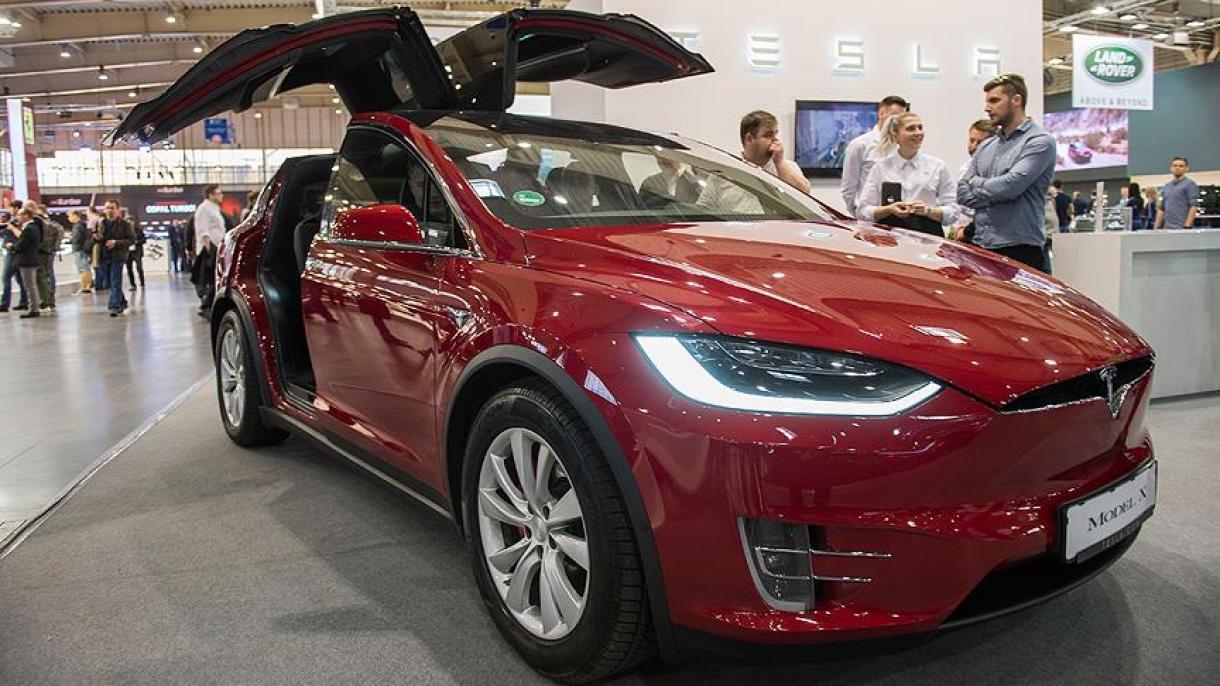 “Tesla” elektrikli avtomobil Türkiyə bazarına sürür