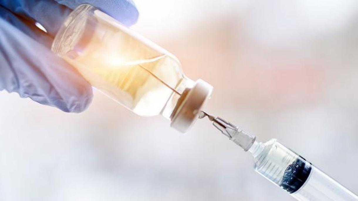 تزریق واکسن کرونا به 30 دانش‌آمور با استفاده از تنها 1 سرنگ
