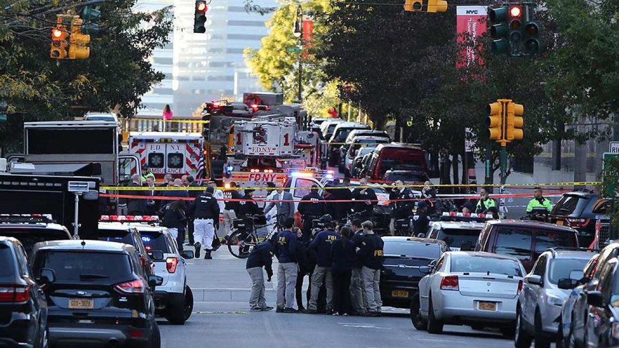 نیو یارک:خبطی شخص نے پک اپ ٹرک راہگیروں پر چڑھا دیا 8 افراد ہلاک 15 زخمی