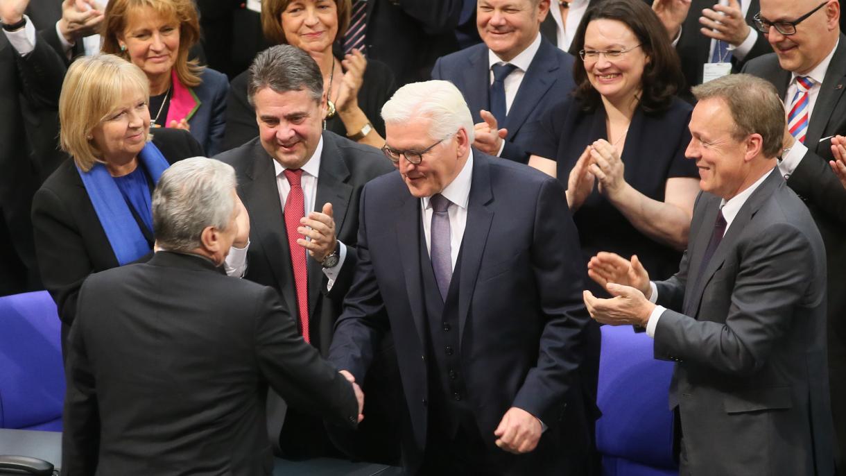 Letette hivatali esküjét Frank-Walter Steinmeier, Németország új államfője