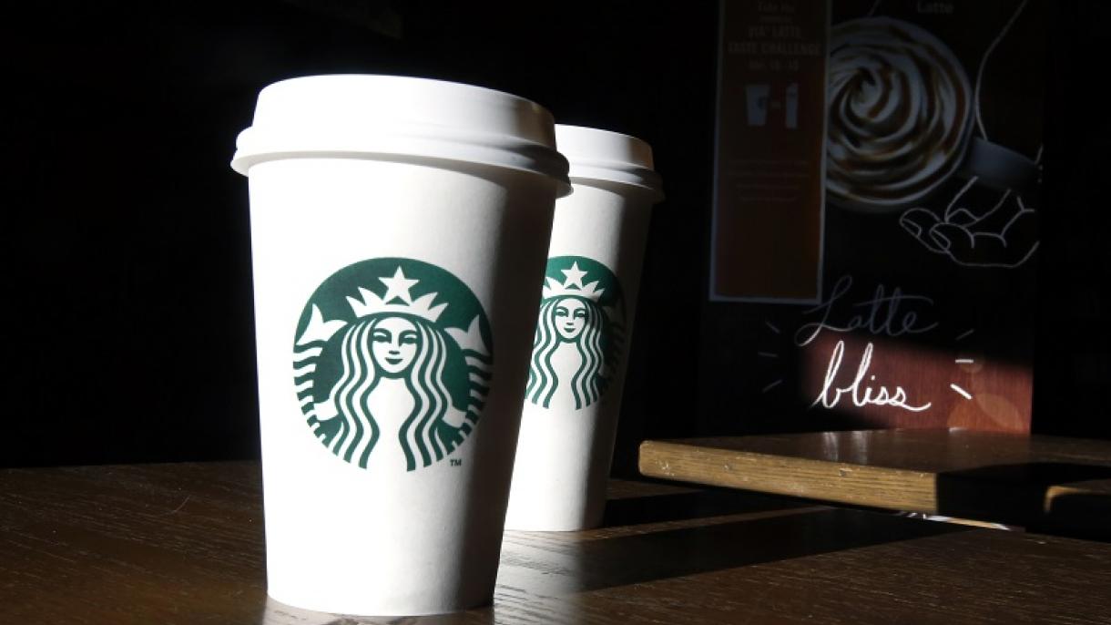 Starbucks planeja eliminar canudos de plástico até 2020
