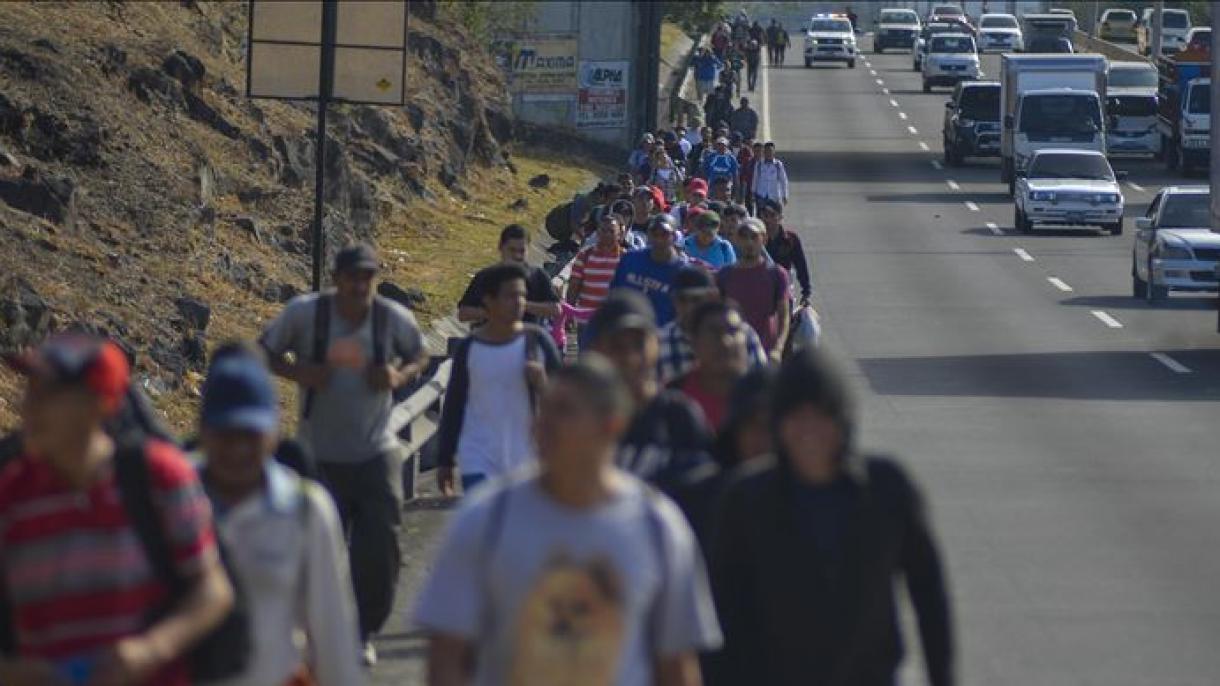 Los inmigrantes centroamericanos nuevamente comenzaron a marchar para  llegar a EEUU
