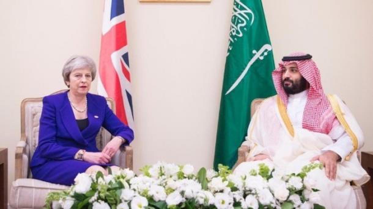 Theresa May pede cooperação total de príncipe saudita com a Turquia