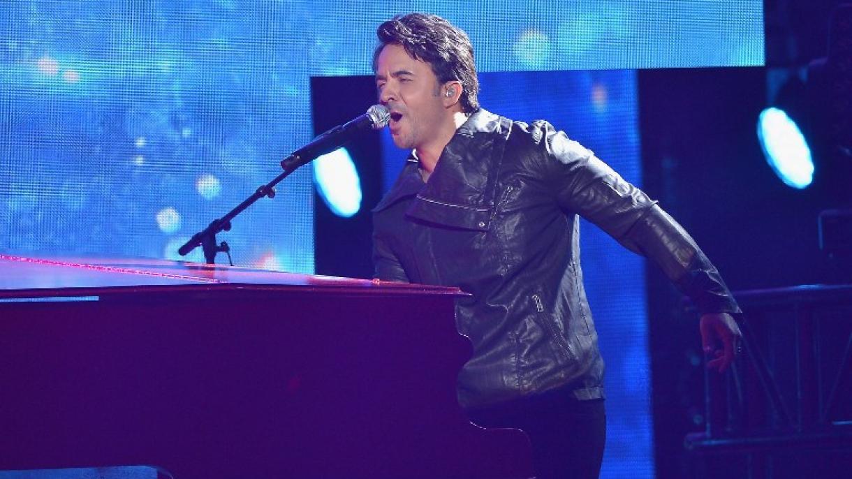 "Despacito", el éxito de Luis Fonsi, primera canción latina que corona la lista global de Spotify