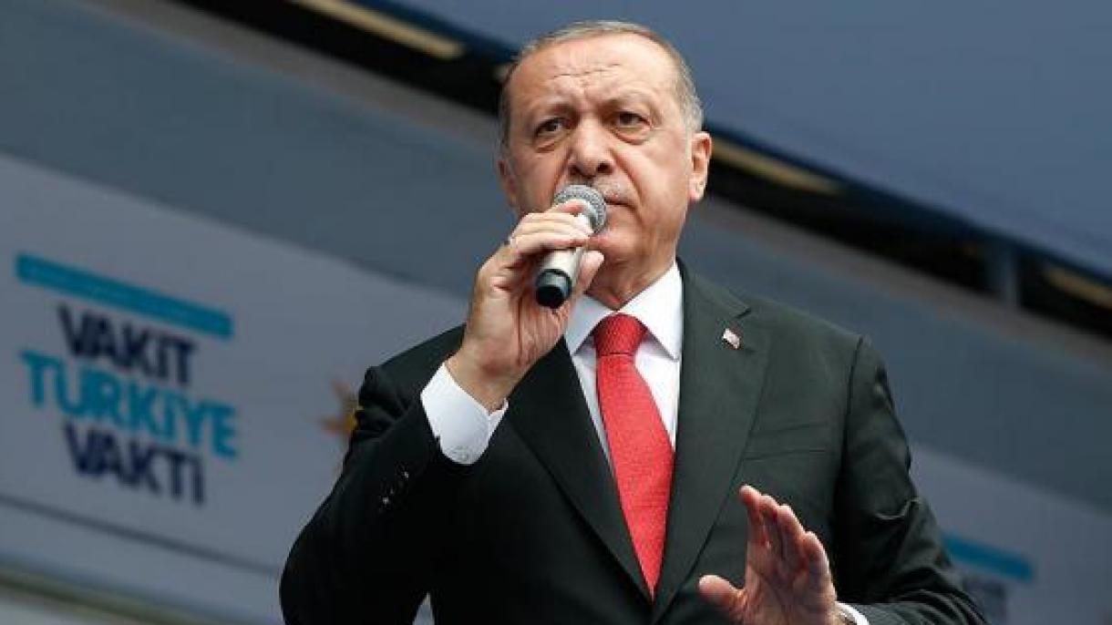 Türkiyə prezidenti Rəcəb Tayyib Ərdoğanın "balkon çıxışı"