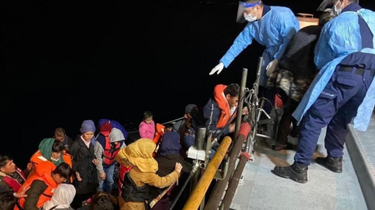 نیرو های گارد ساحلی ترکیه ده ها تن از مهاجرین رانده شده از سوی یونان را نجات داد