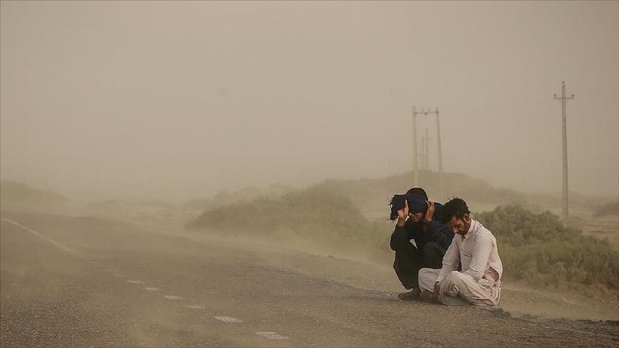 افزایش تعداد آسیب‌دیدگان طوفان در شرق ایران به 833 نفر