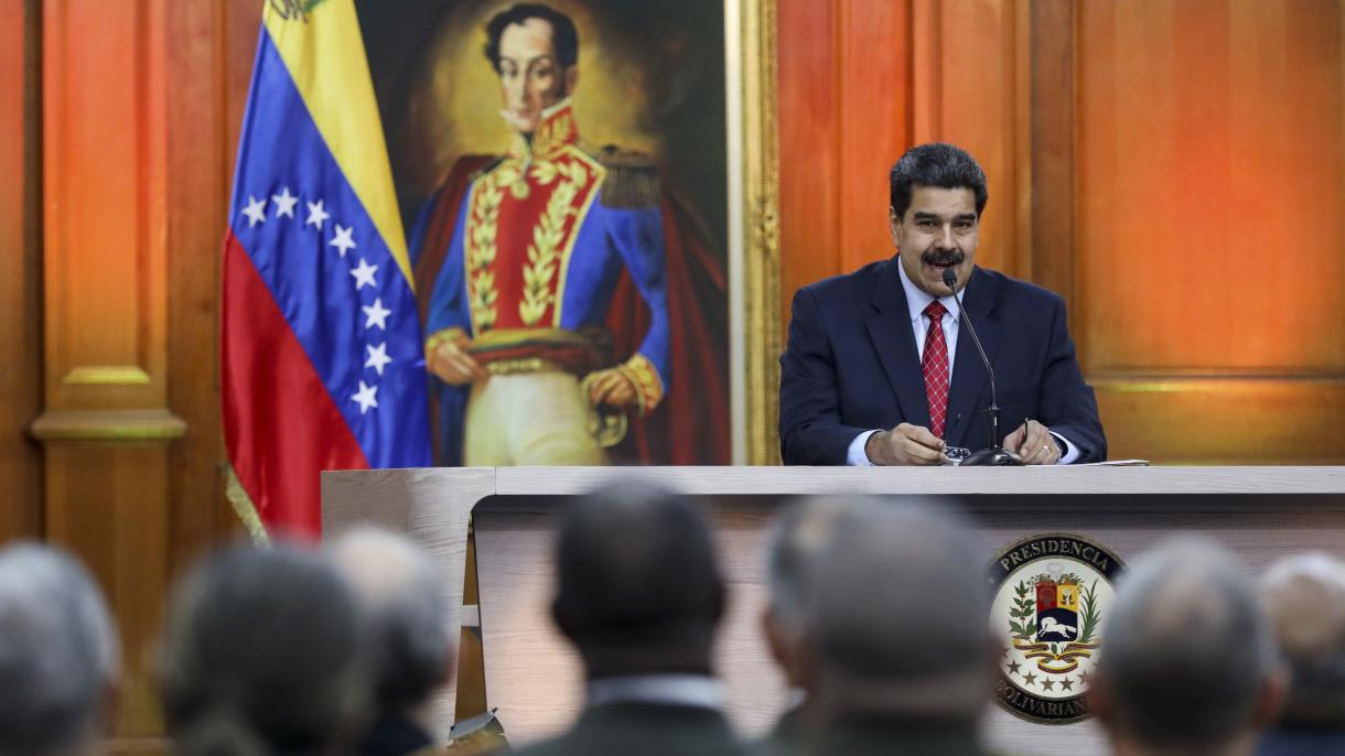 Maduro ýurdundaky agdarlyşyk synanşygynyň hötdesinden geljekdiklerini belledi
