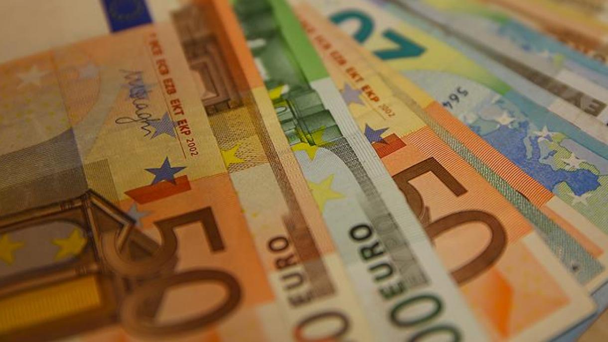 Arrivano le banconote da 100 e 200 euro