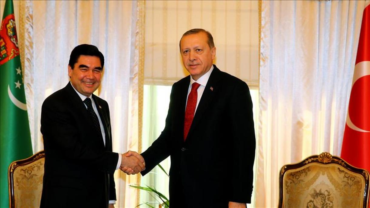 Erdogan Yslamabatda Gurbanguly Berdimuhamedow bilen duşuşdy