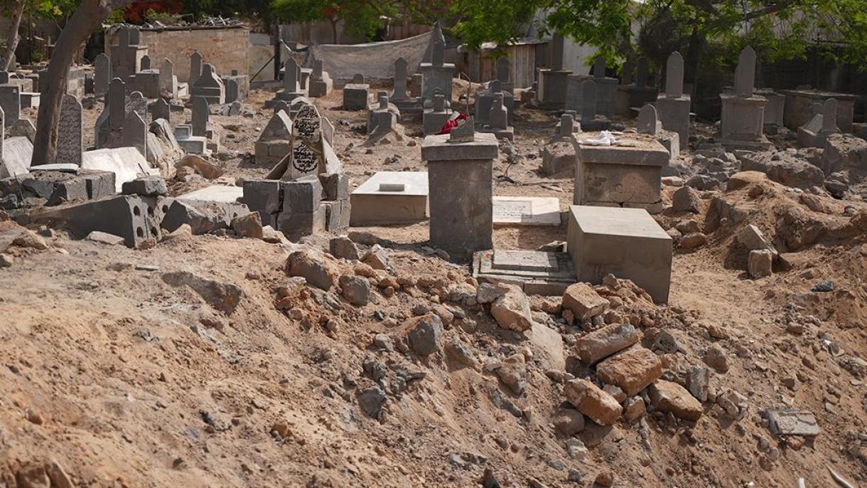 Izrael ni mrtve ne ostavlja na miru: Palestinci za kostima najmilijih tragaju po razorenim mezarjima