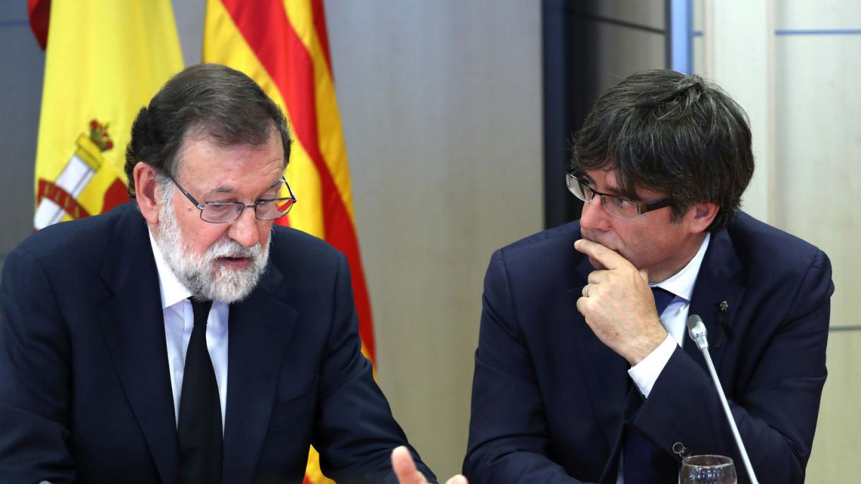 Puigdemont propone a Rajoy: ''Que nos reunamos fuera de España por motivos evidentes''