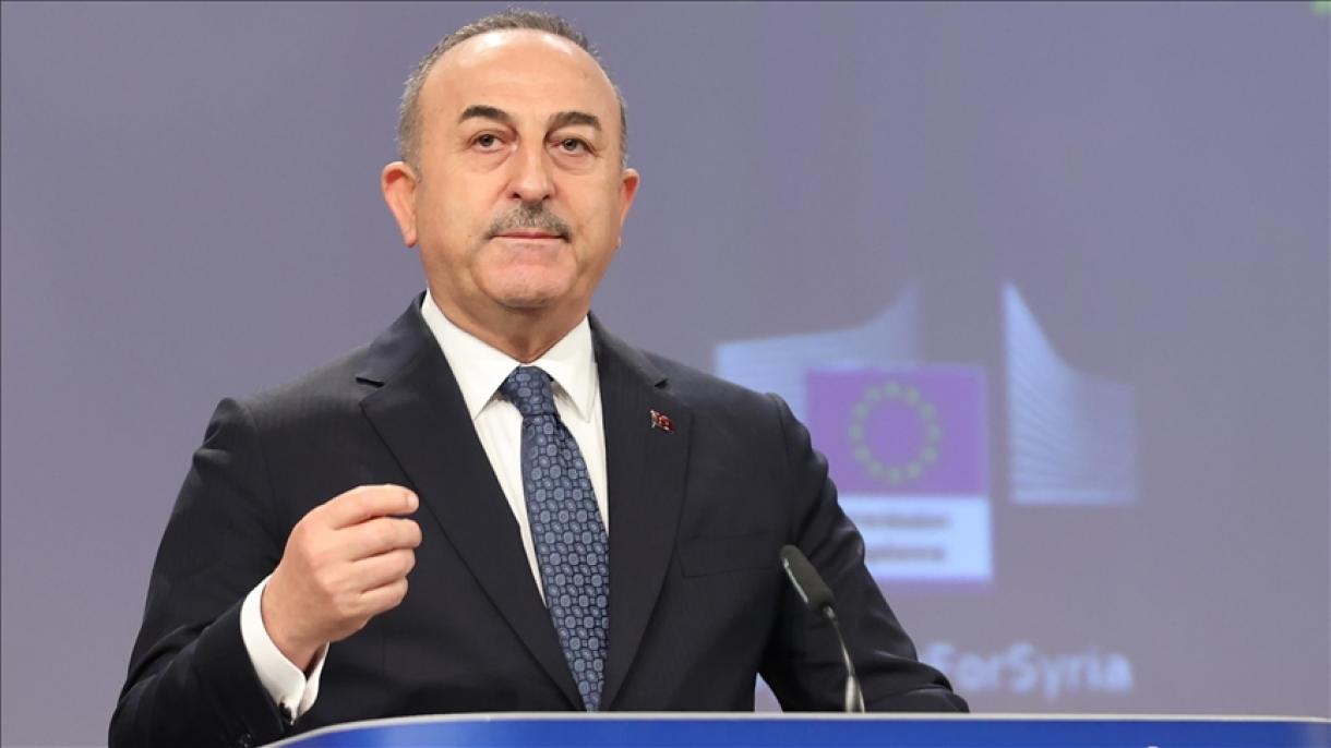 Il ministro Cavusoglu partecipa alla Conferenza internazionale dei donatori