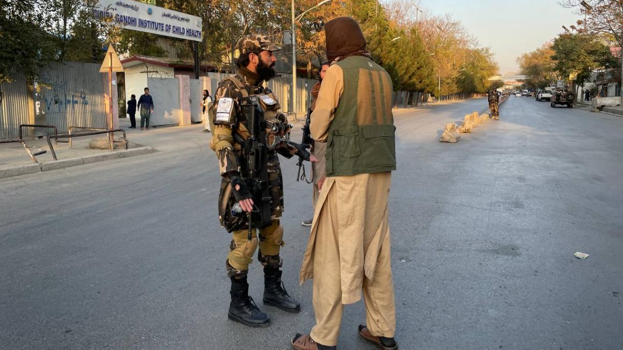 Одговорноста за бомбашкиот и вооружен напад во Кабул ја презеде ДЕАШ