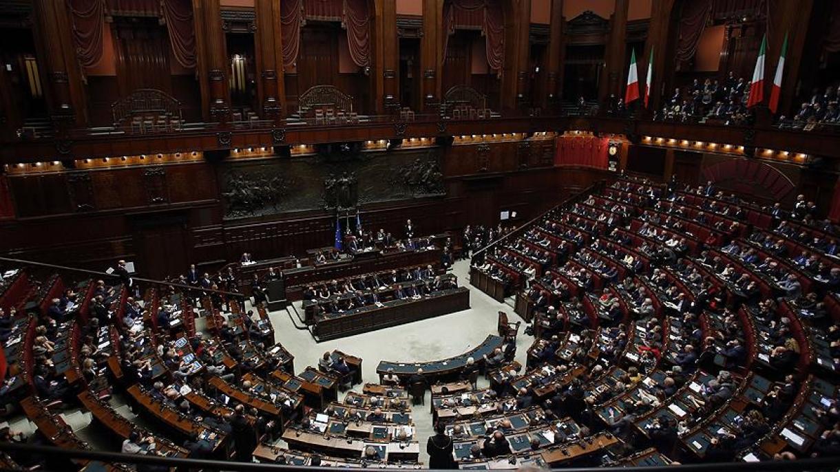 İtaliyada siyasi qeyri-sabitlik davam edir