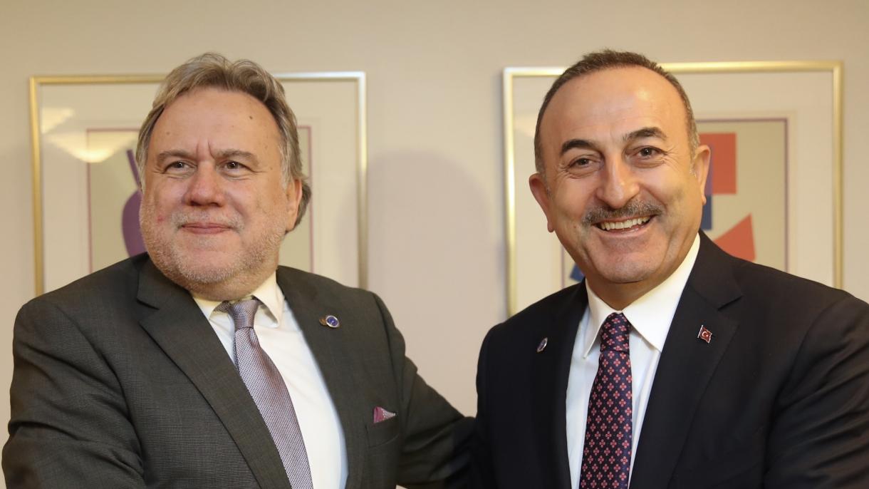 Çavuşoğlu se reúne con su homólogo griego en Helsinki