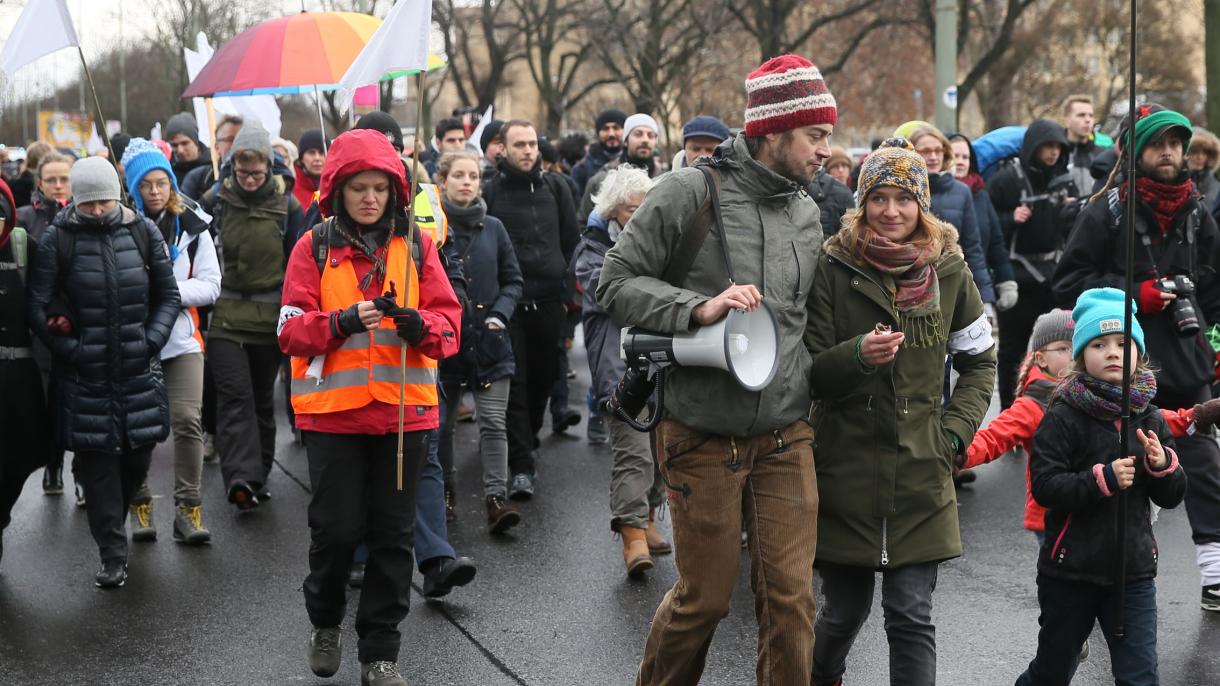 berlin'den 'halep için sivil yürüyüş.jpg