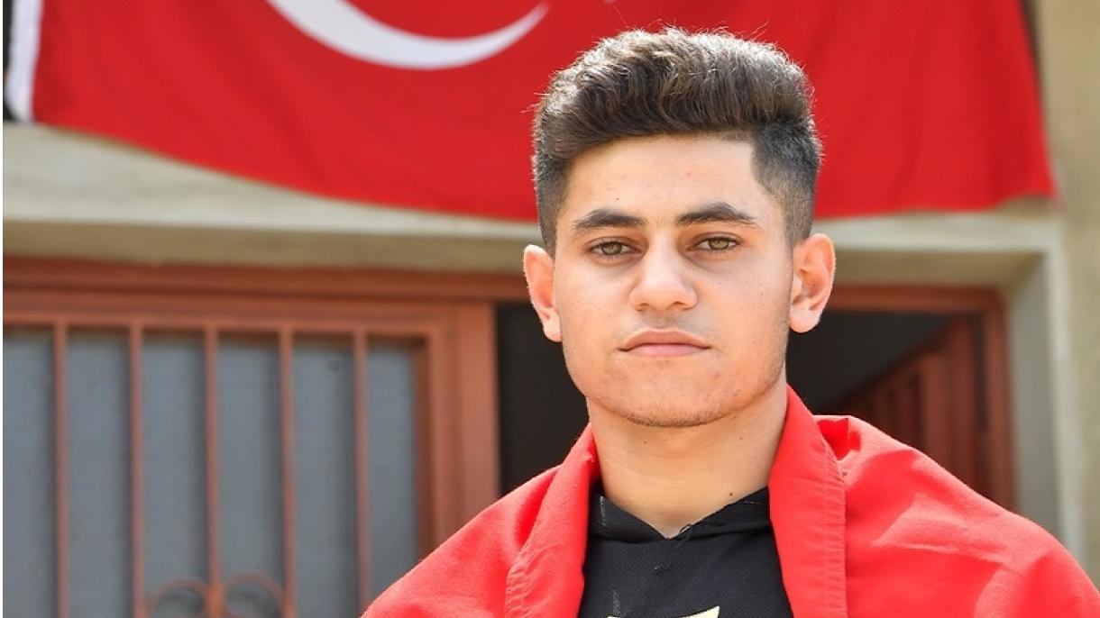 Ливандық түрікмен боксшы чемпион атанды