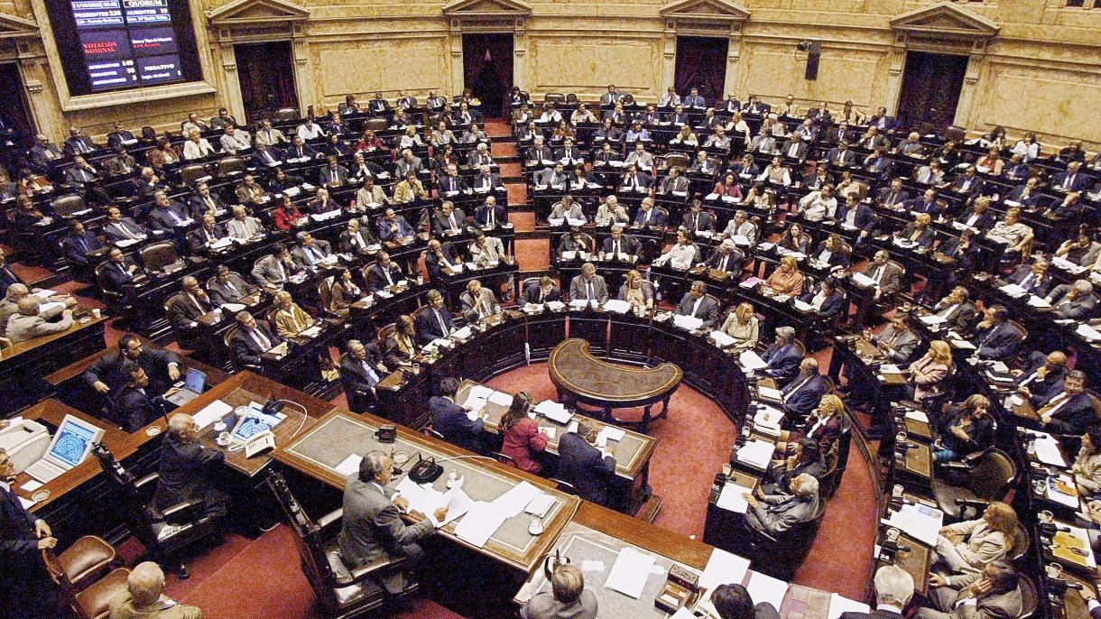 Diputados argentinos aprueban presupuesto y lo pasan a Senado tras disturbios