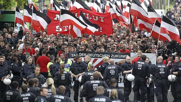 جرمنی: نیونازیوں اور متضاد رائے کے حامیوں کا مظاہرہ