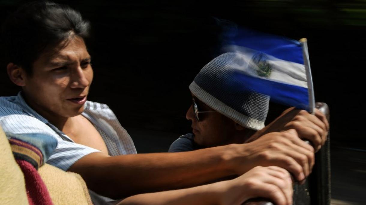 El Salvador otra caravana de migrantes se dirige a Estados Unidos