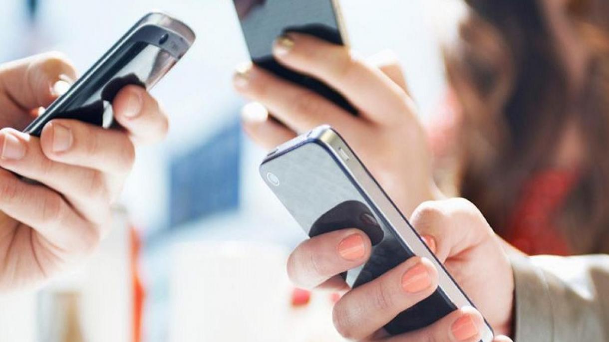 ჰოლანდიის საშუალო სკოლებსა და ლიცეუმებში მობილური ტელეფონები აიკრძალება