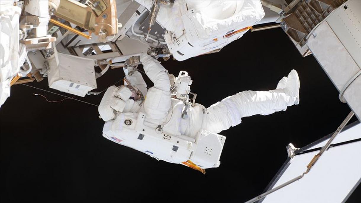 Астронавтите от МКС са отново в открития космос