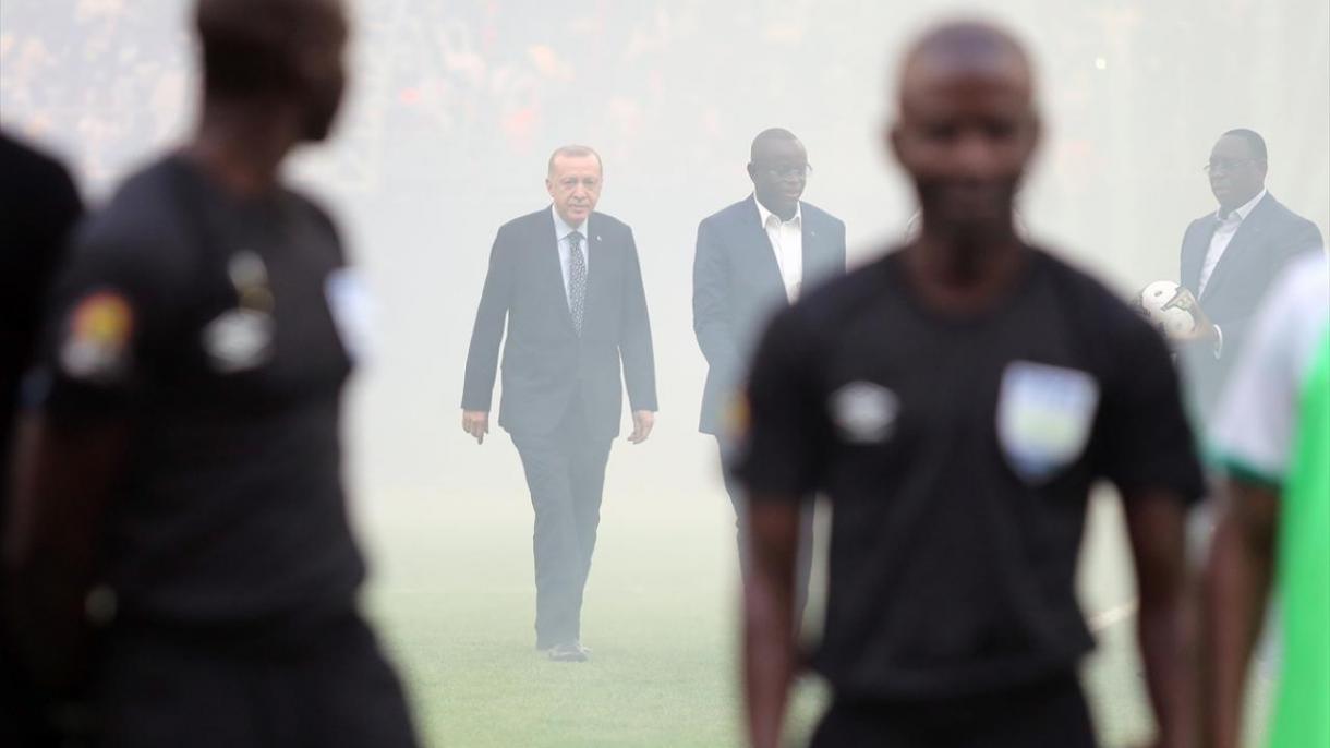 Erdoğan Senegal Stadyumu6.jpg