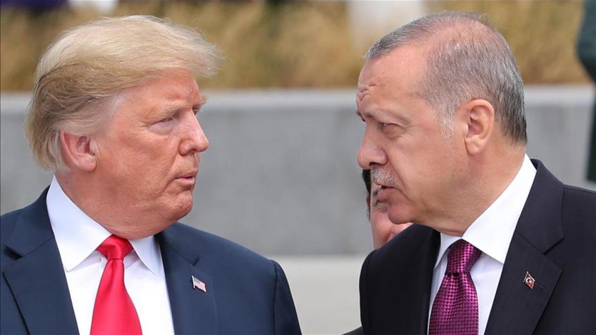 Erdogan e Trump conversam ao telefone