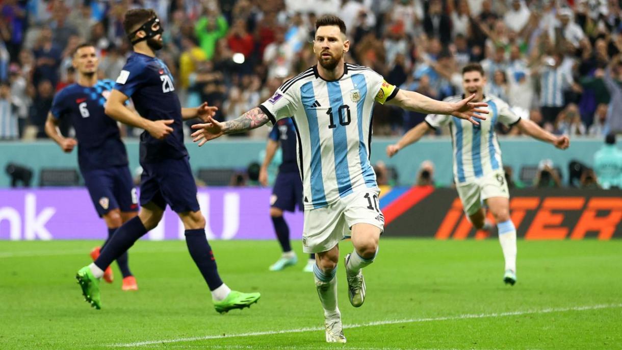 Lionel Messi Arjantin Milli Takımı Katar 2022-2.jpg