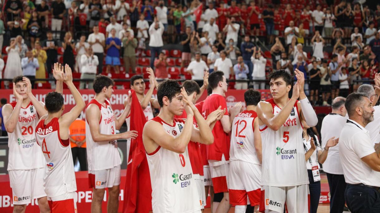 El Equipo Turco De Baloncesto Sub18 Se Hizo Segundo De Europa | TRT Español