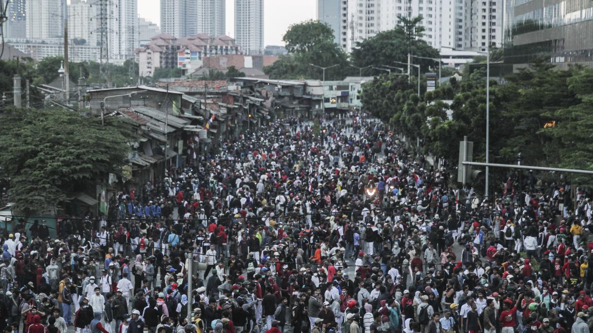 Országszerte tüntetések robbantak ki Indonéziában