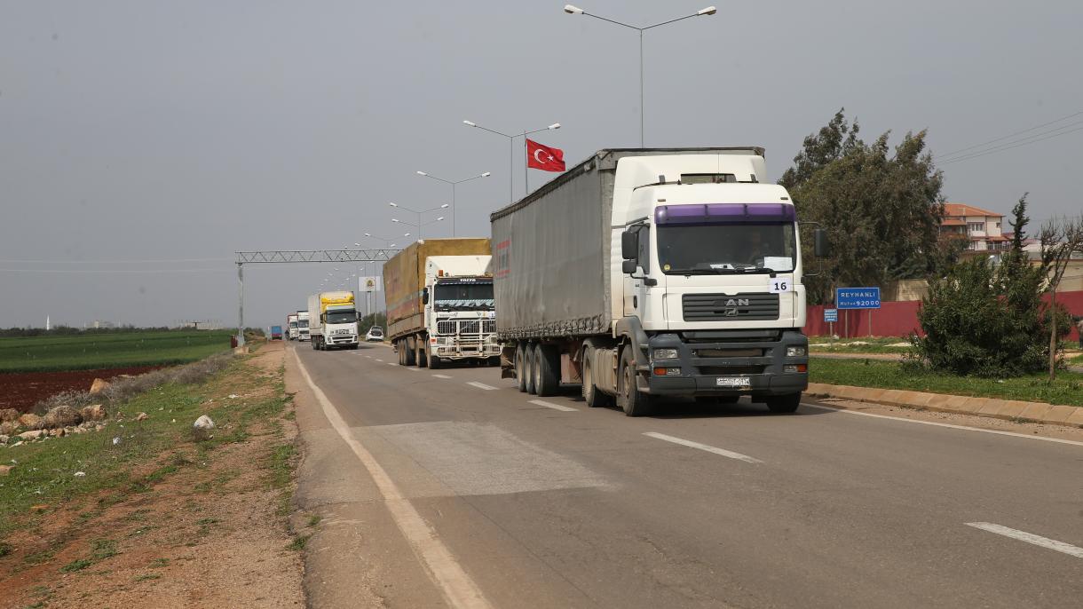 Az ENSZ 22 kamion humanitárius segélyt küldött a szíriai Idlíb városába