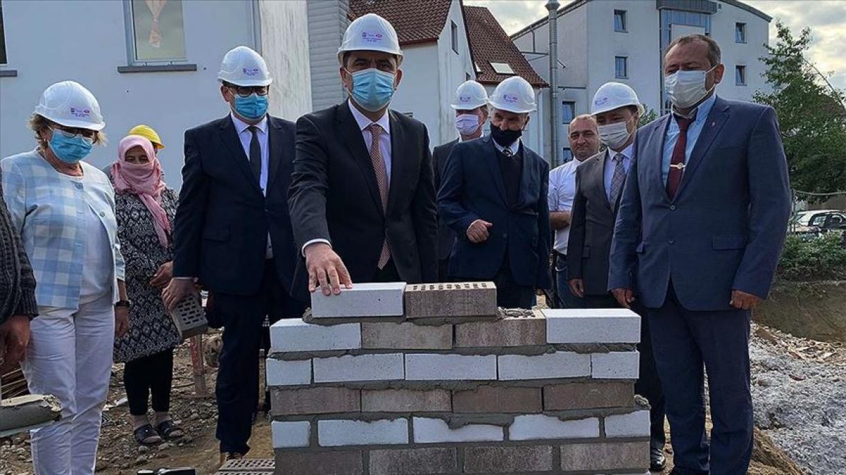 Поставен камен-темелникот за изградба на „Новата џамија и Културен центар“ во Бунде во Германија