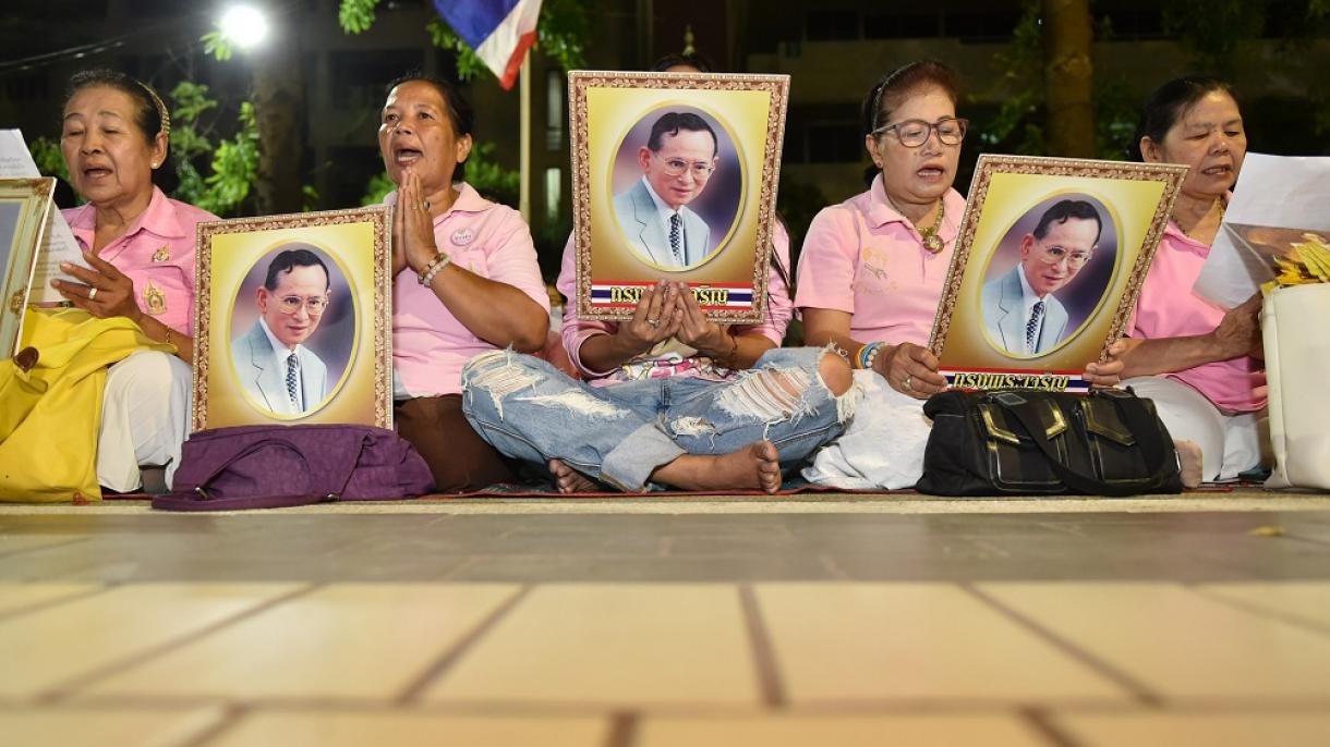 泰国国王普密蓬去世