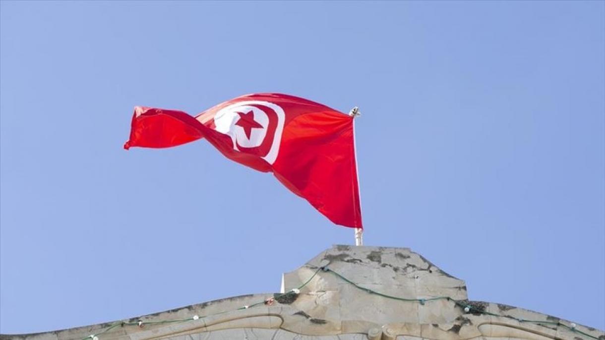 突尼斯总统府:冻结议会权利的决定有效期为30天